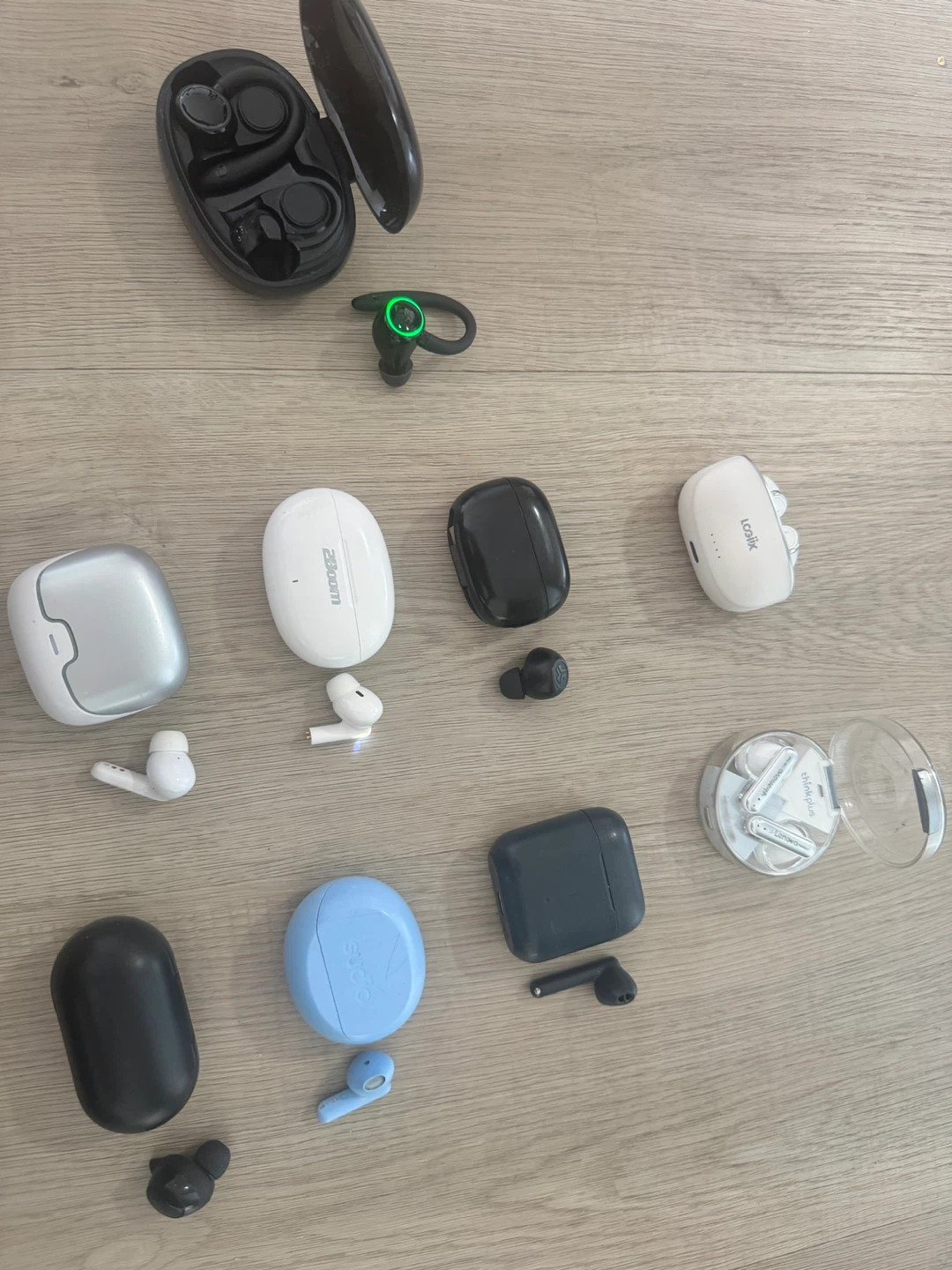 Ton of Sudio Wireless Earbuds