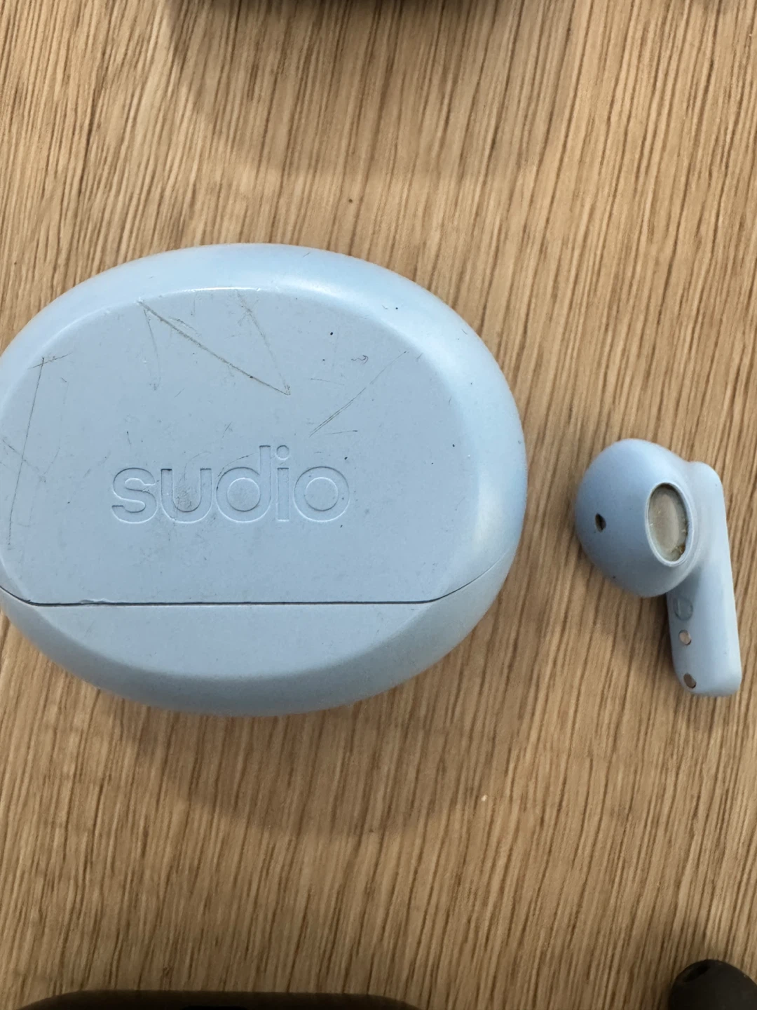 Ton of Sudio Wireless Earbuds - photo 4