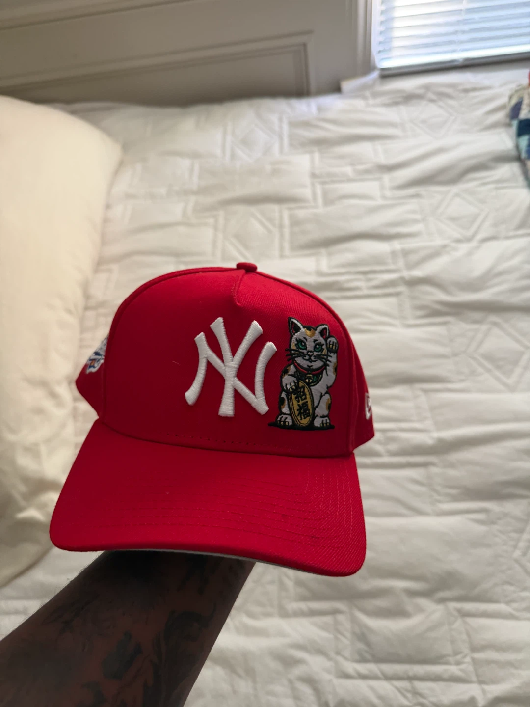New Era  lucky cat 1999 World Series hat - photo 3