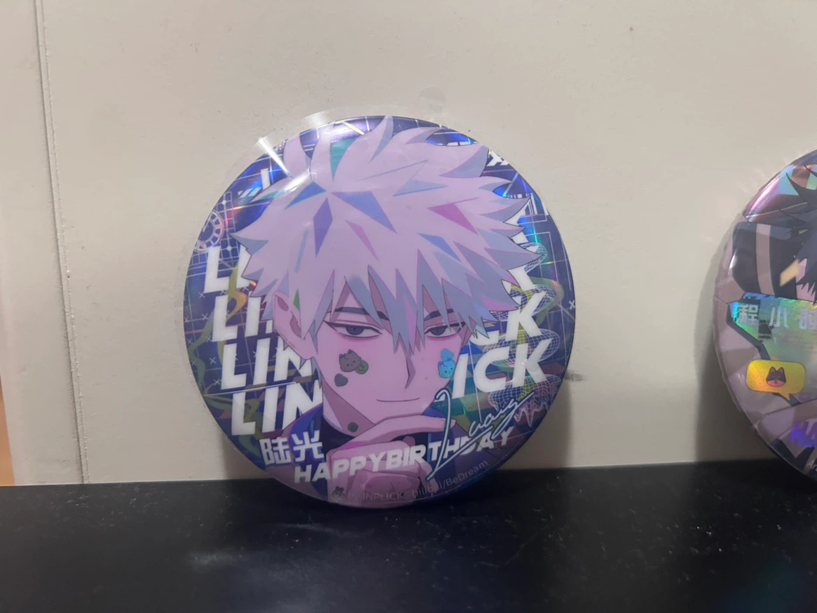 Official Bilibili Linkclick birthday pins - photo 3