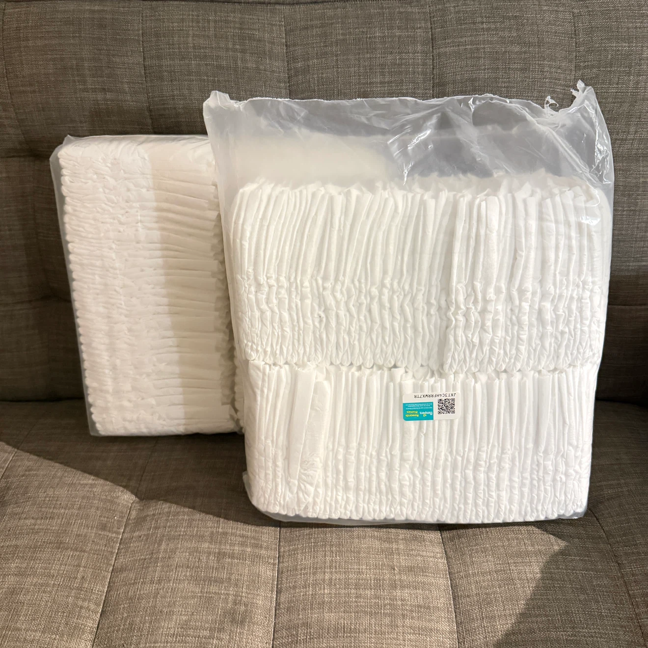 Pampers Amore Size N Diapers - 128 Count - photo 2