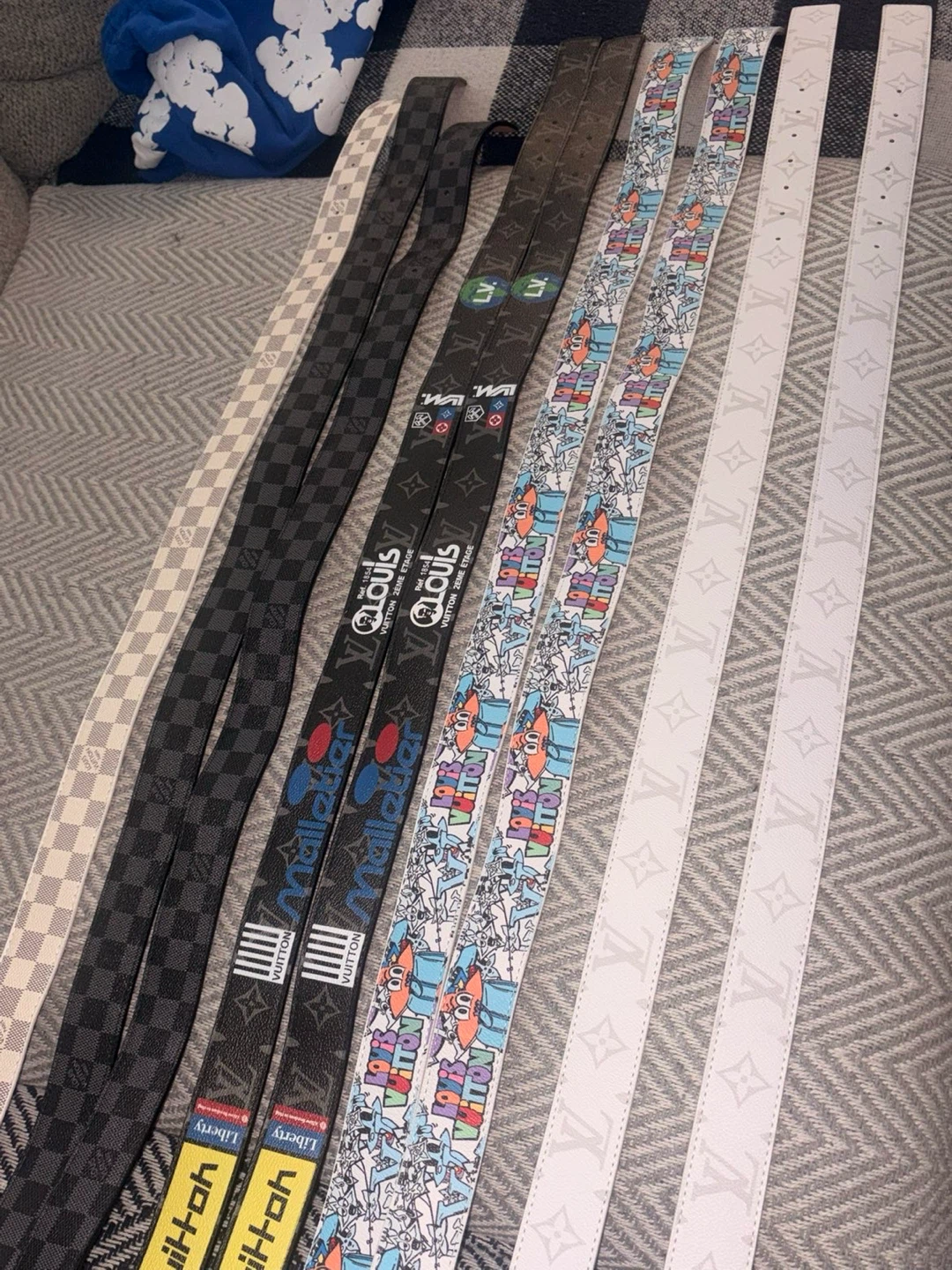 Louis Vuitton Belts (Bundle) - photo 3