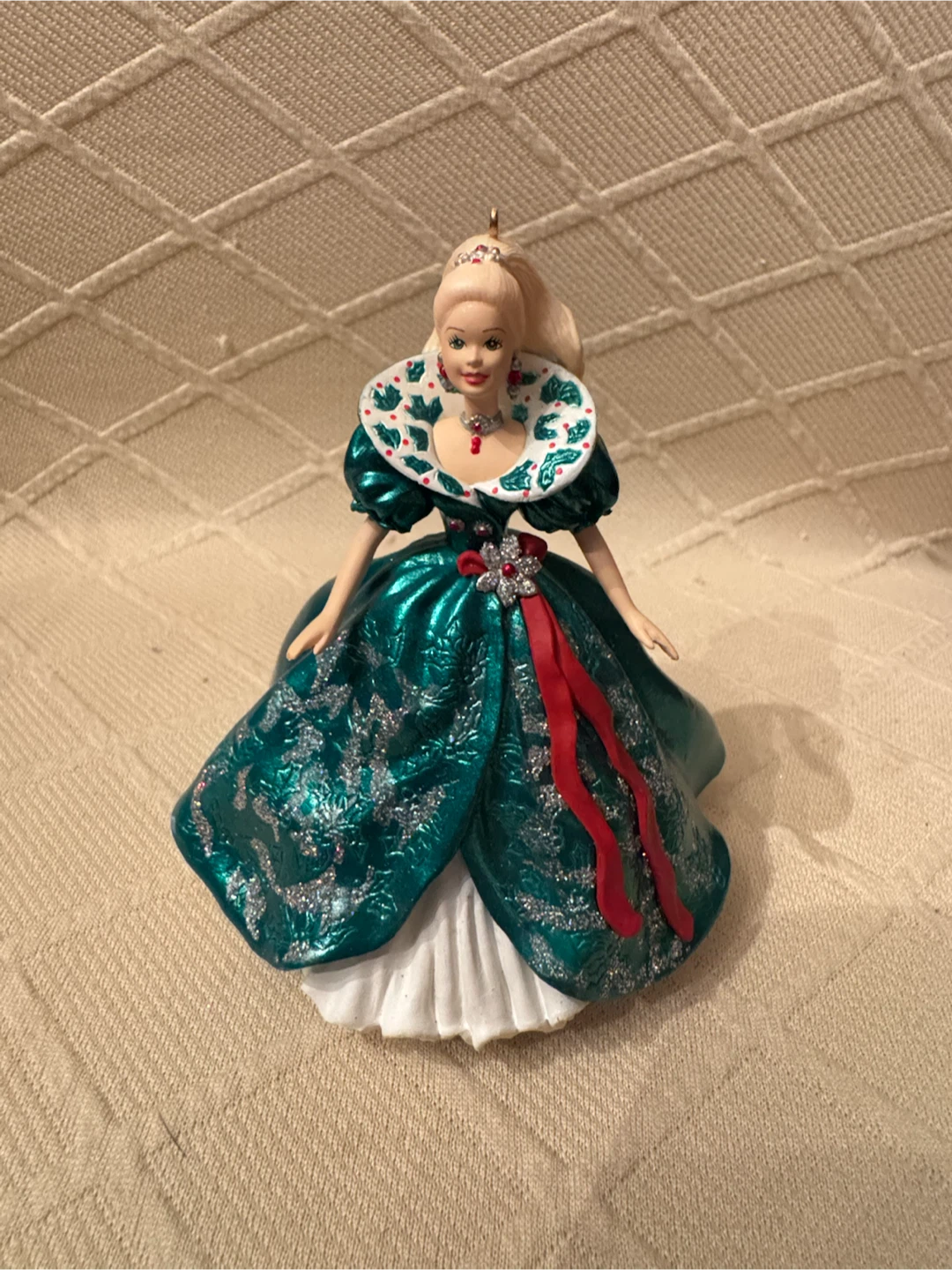Barbie Collector's Series Keepsake Ornament - photo 2