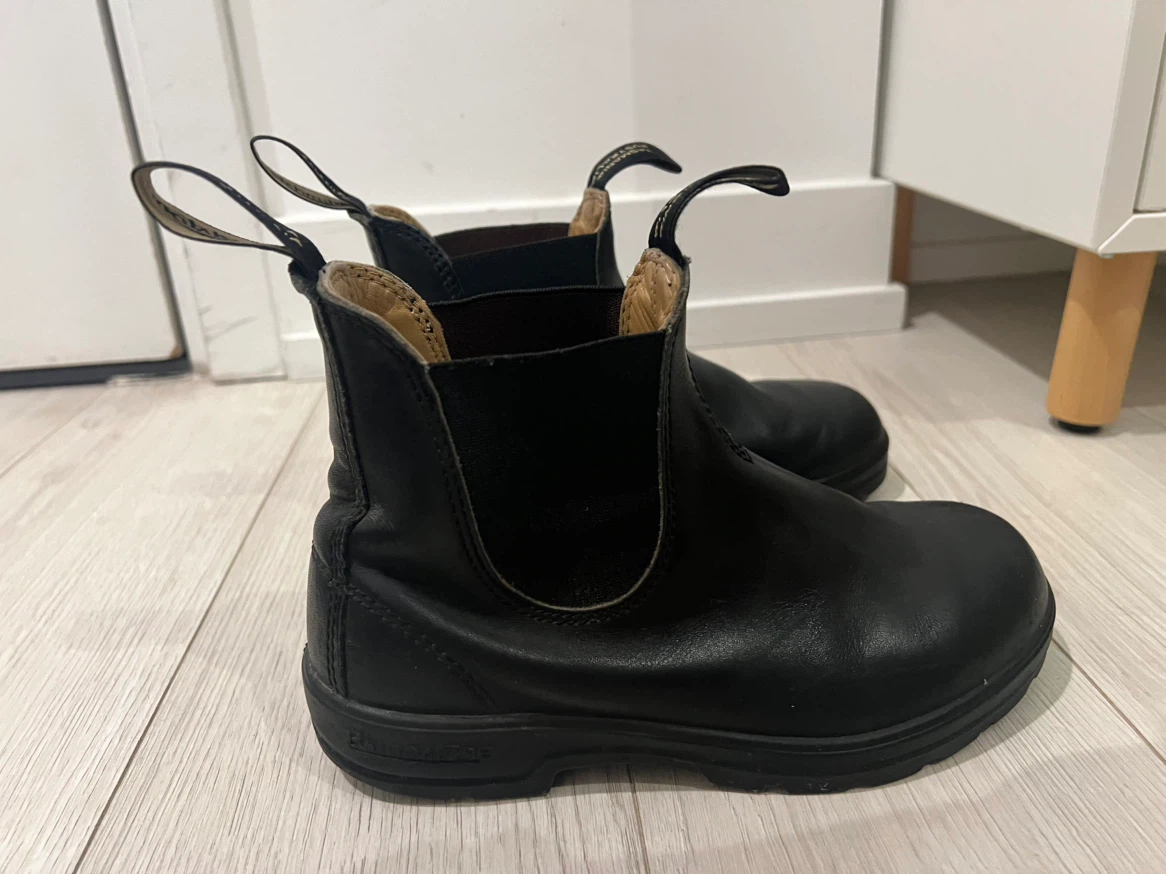 Blundstone Black Leather Chelsea Boots - photo 2