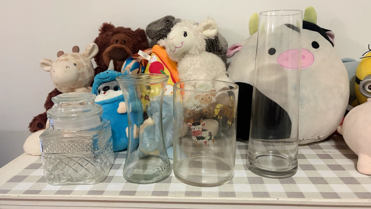 Set of 4 Assorted Glass Vases and Jar - photo 3