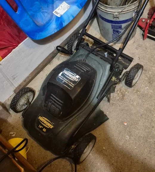 Electric lawn mower - photo 2