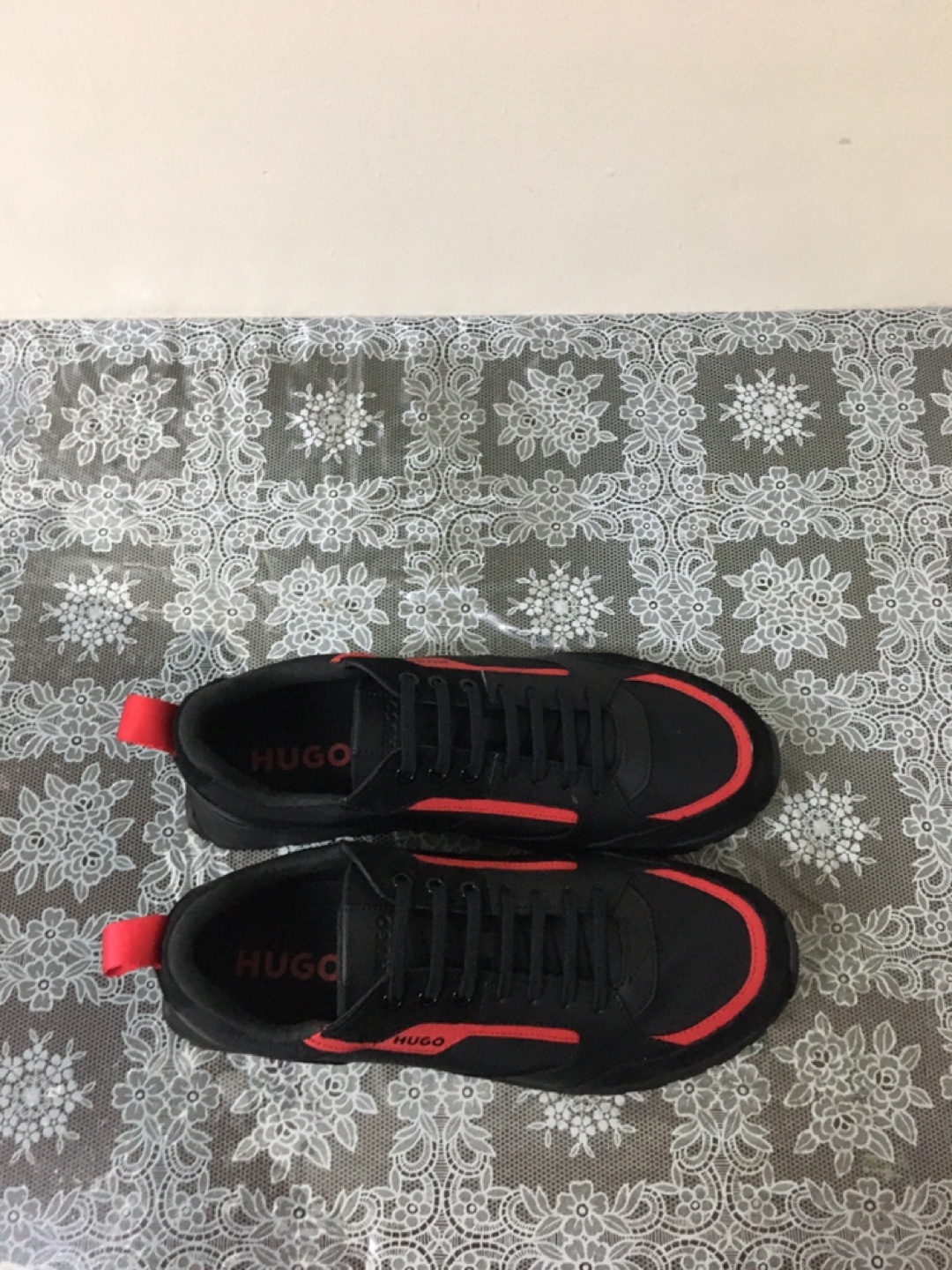 Hugo Boss Black & Red Sneakers - photo 4