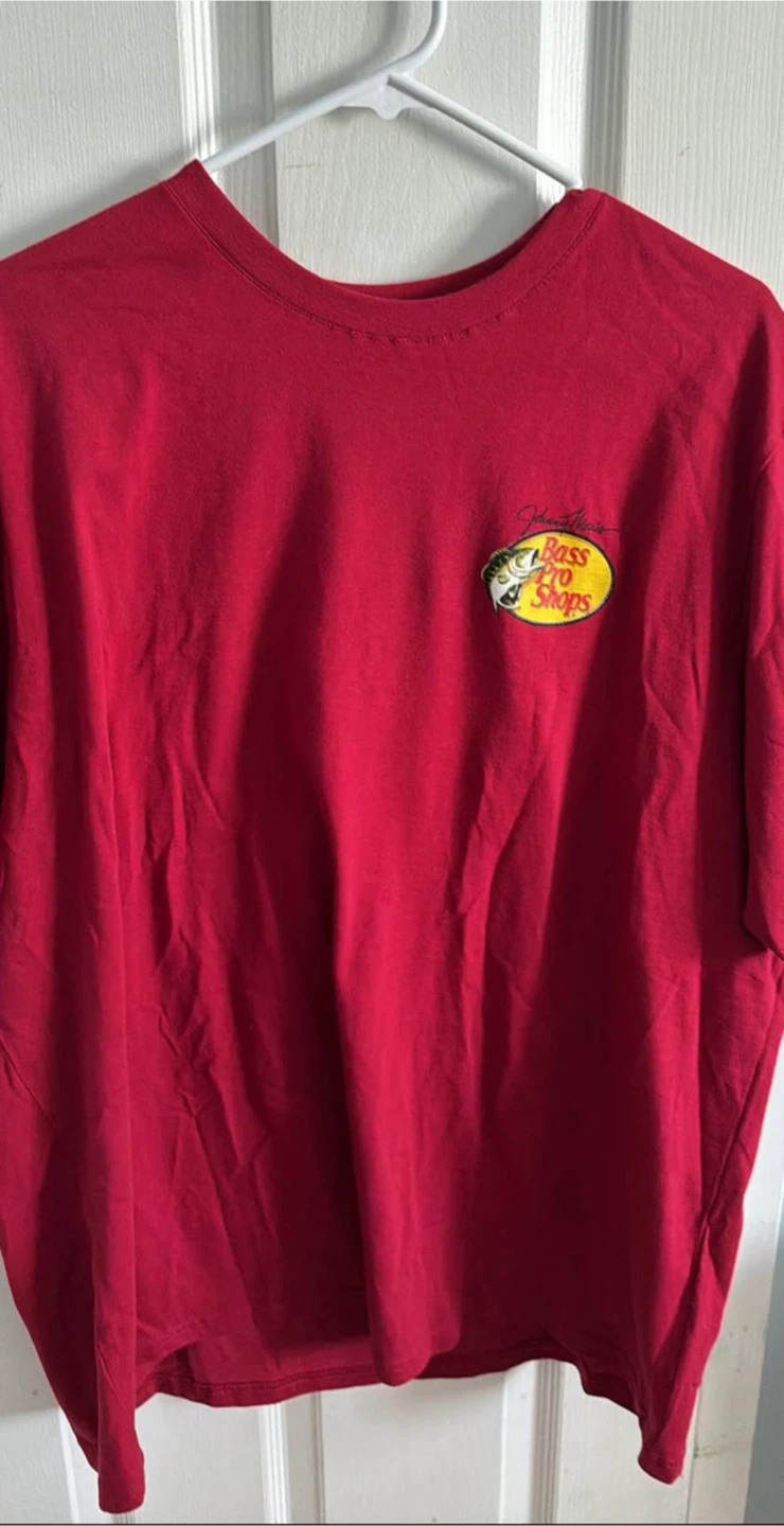Men bass pro shops t shirt size XL