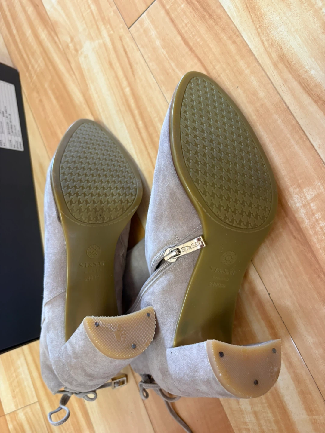 Beige Suede Ankle Boots - photo 2