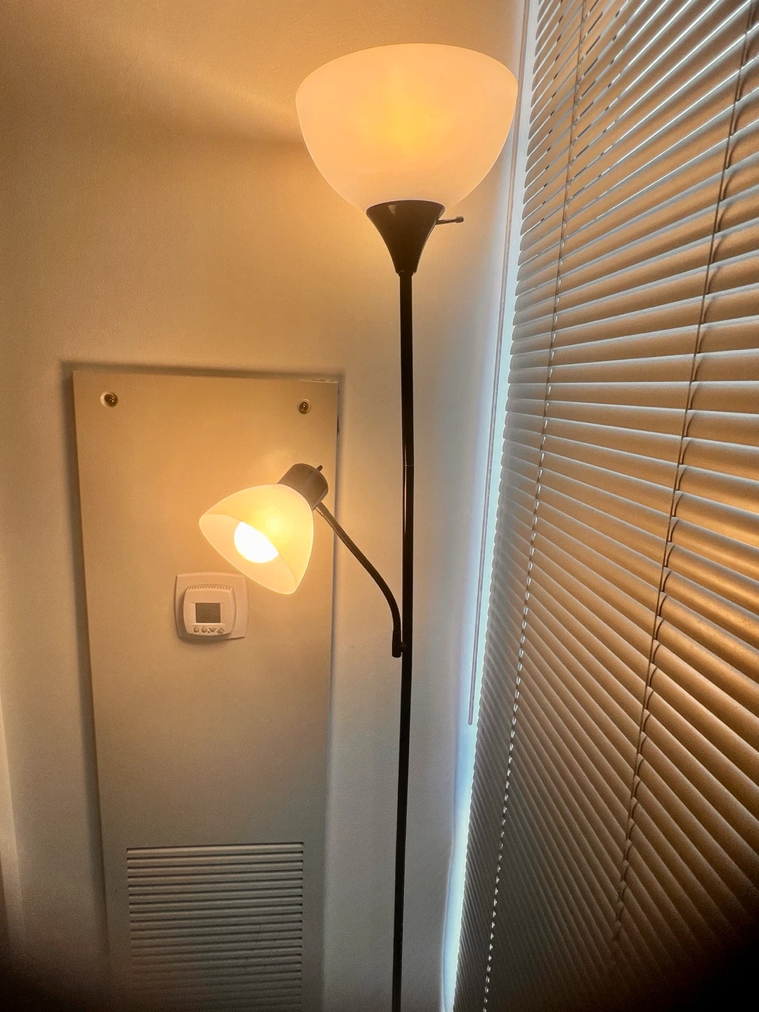 Floor lamp