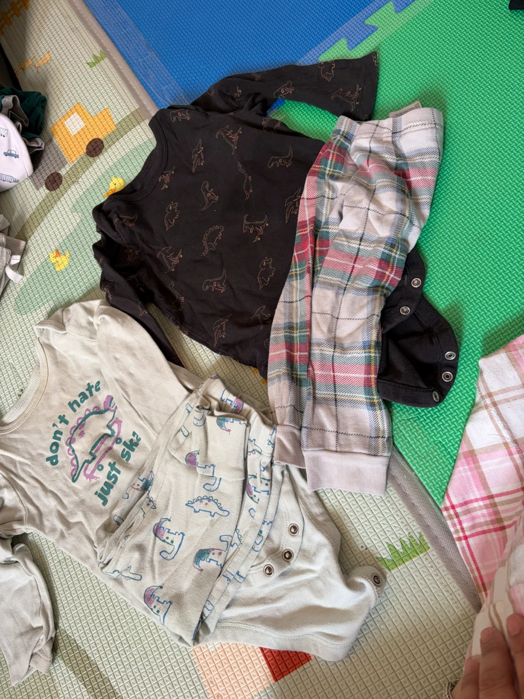 Baby clothing bundle, 9-12 months - photo 2