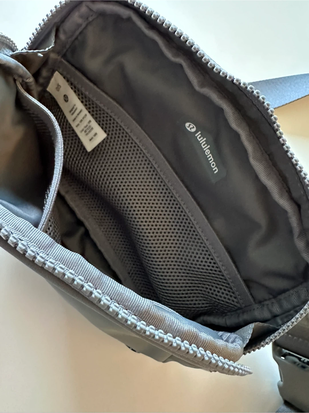 Lululemon Belt Bag Grey - photo 3