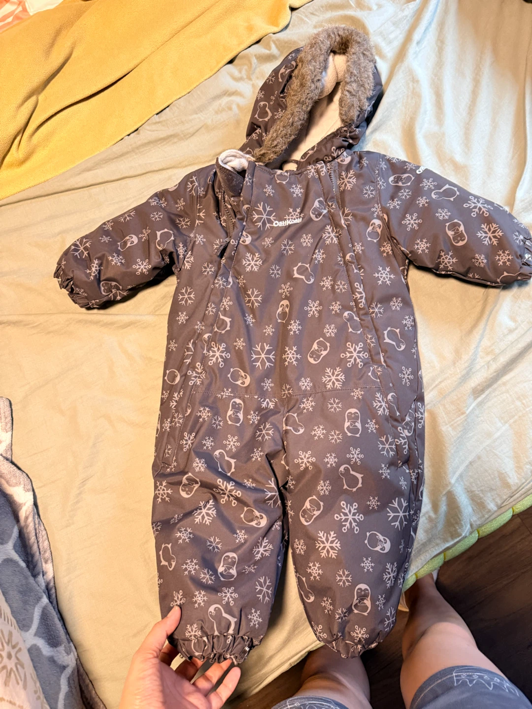 OshKosh B'gosh Snowsuit - 18M