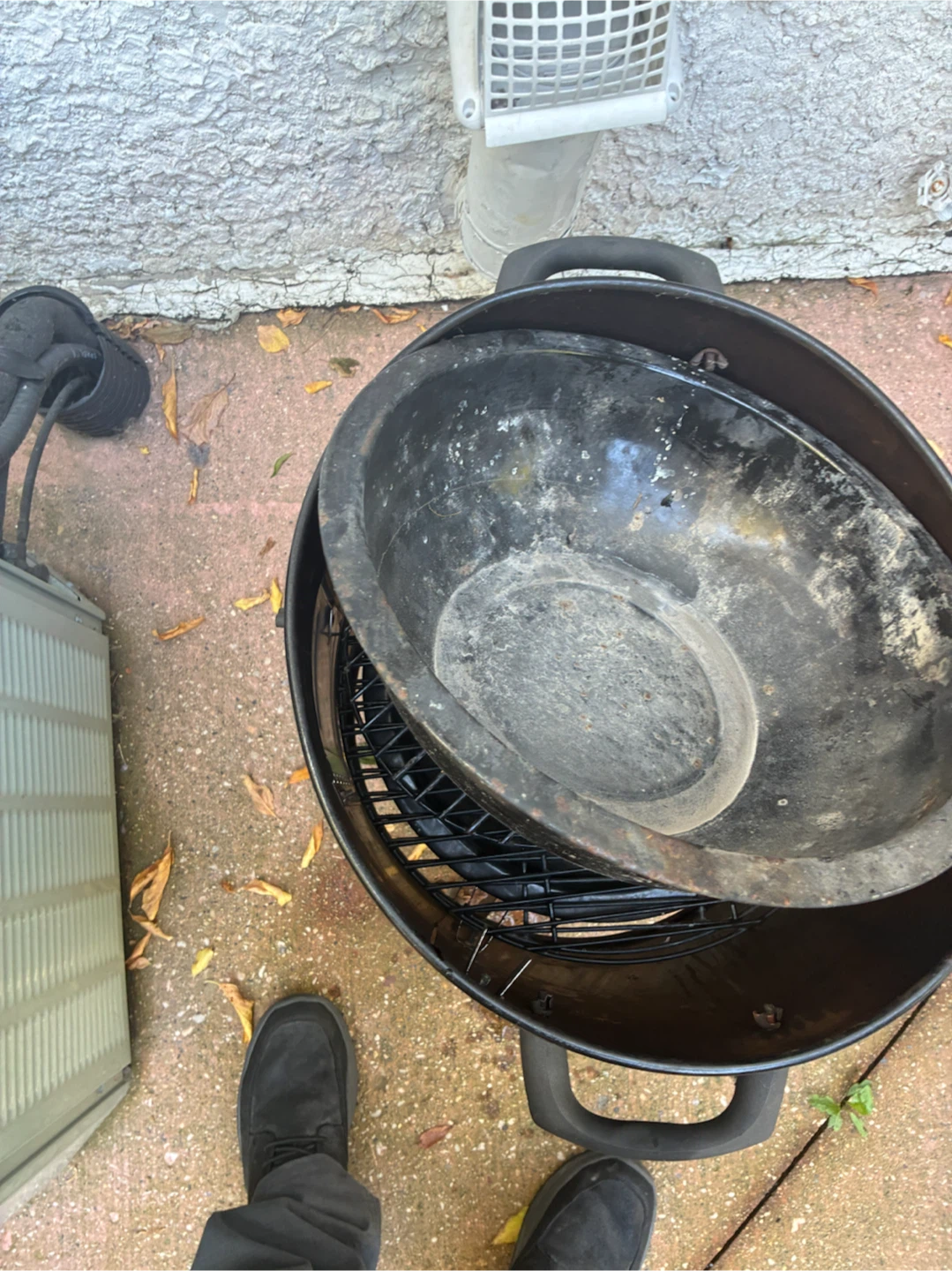 Smoker with cover