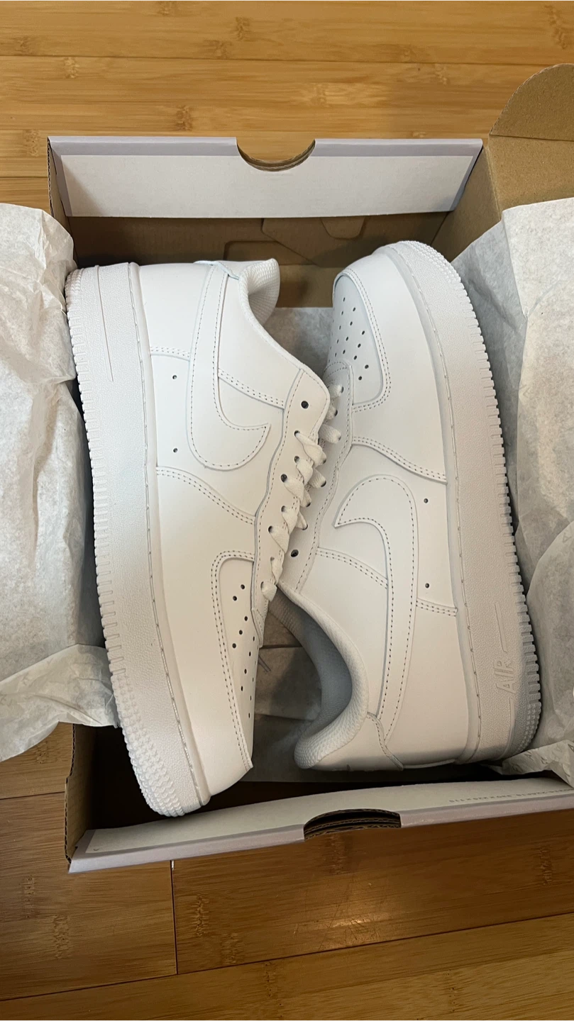 Nike Air Force 1 Triple White