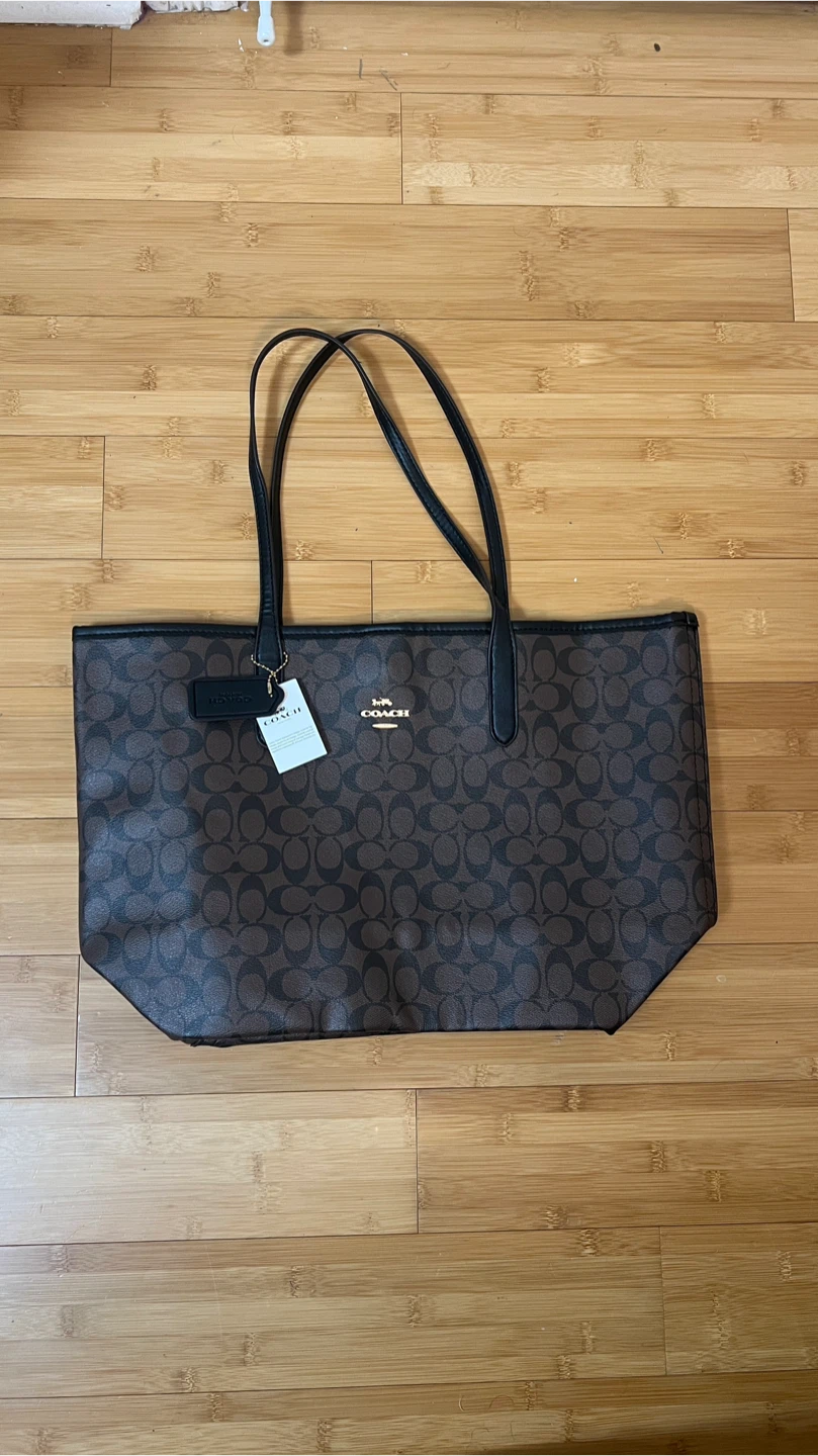 Coach Signature Tote Bag
