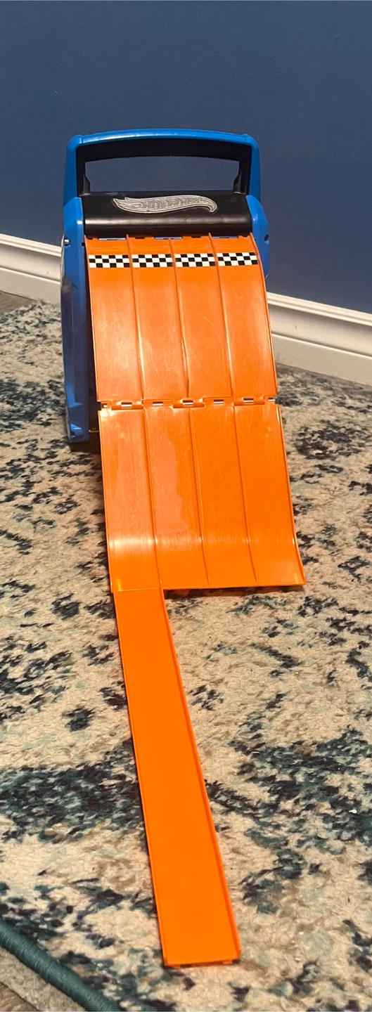 Huge hot wheels lot MAKE OFFER - photo 2