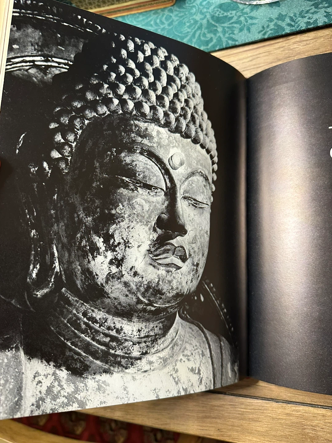 Great Sculpture of the Far East - Hardcover Art Book - photo 5
