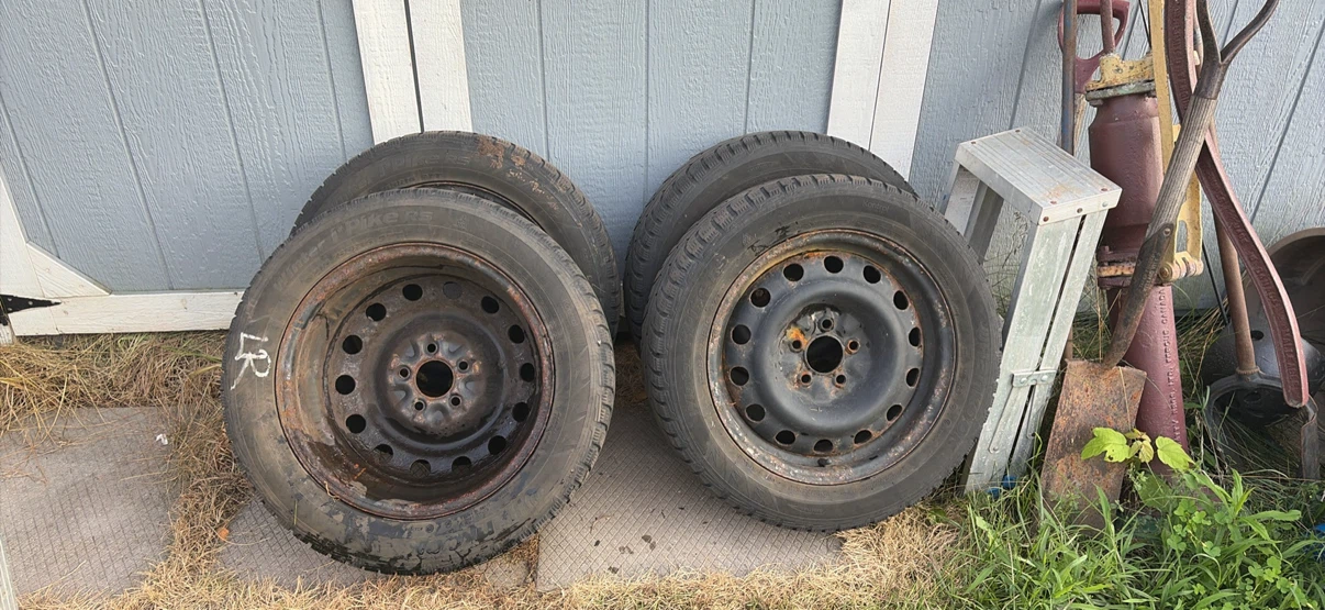 Hankook Winter i*Pike RS Tires with Rims