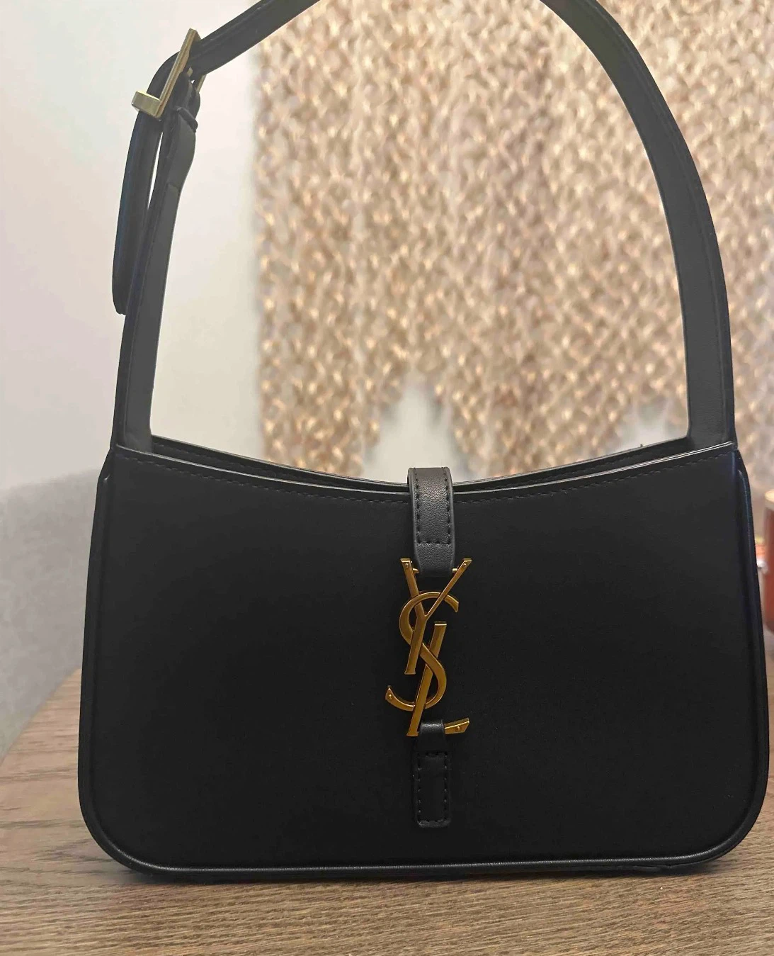 Yves Saint Laurent Black Leather Shoulder Bag