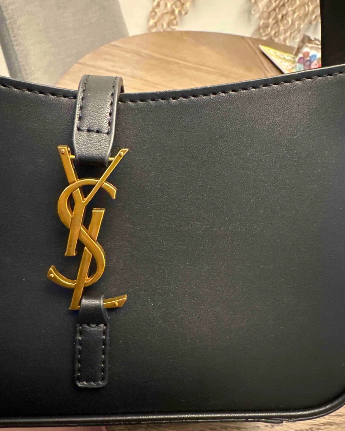 Yves Saint Laurent Black Leather Shoulder Bag - photo 2