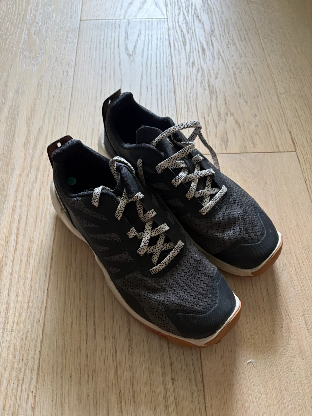 Salomon Trail Running Shoes, size youth 5