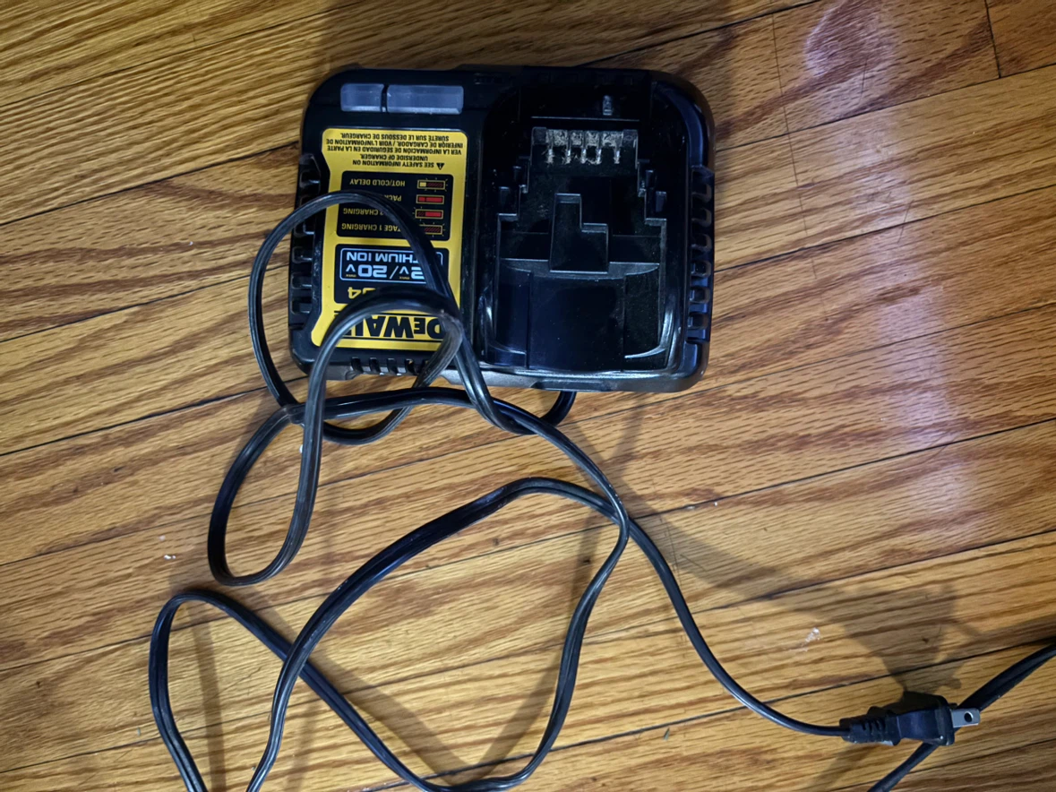 DeWalt 12V/20V Lithium Ion Battery Charger