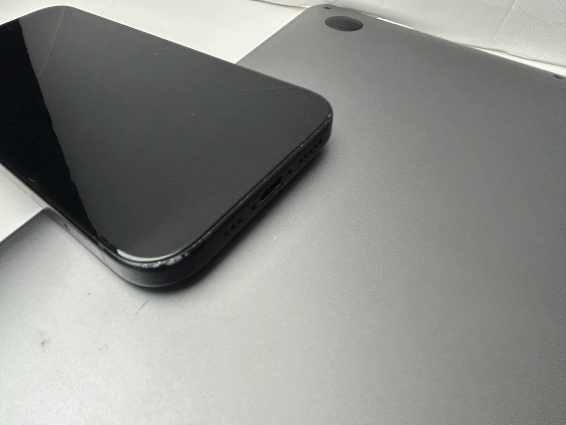 (CAN DELIVER) iPhone 15 128GB Unlocked - photo 5