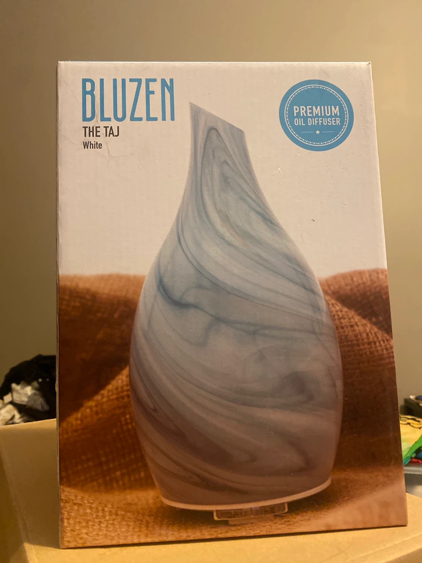 Bluzen The Taj Premium Oil Diffuser White