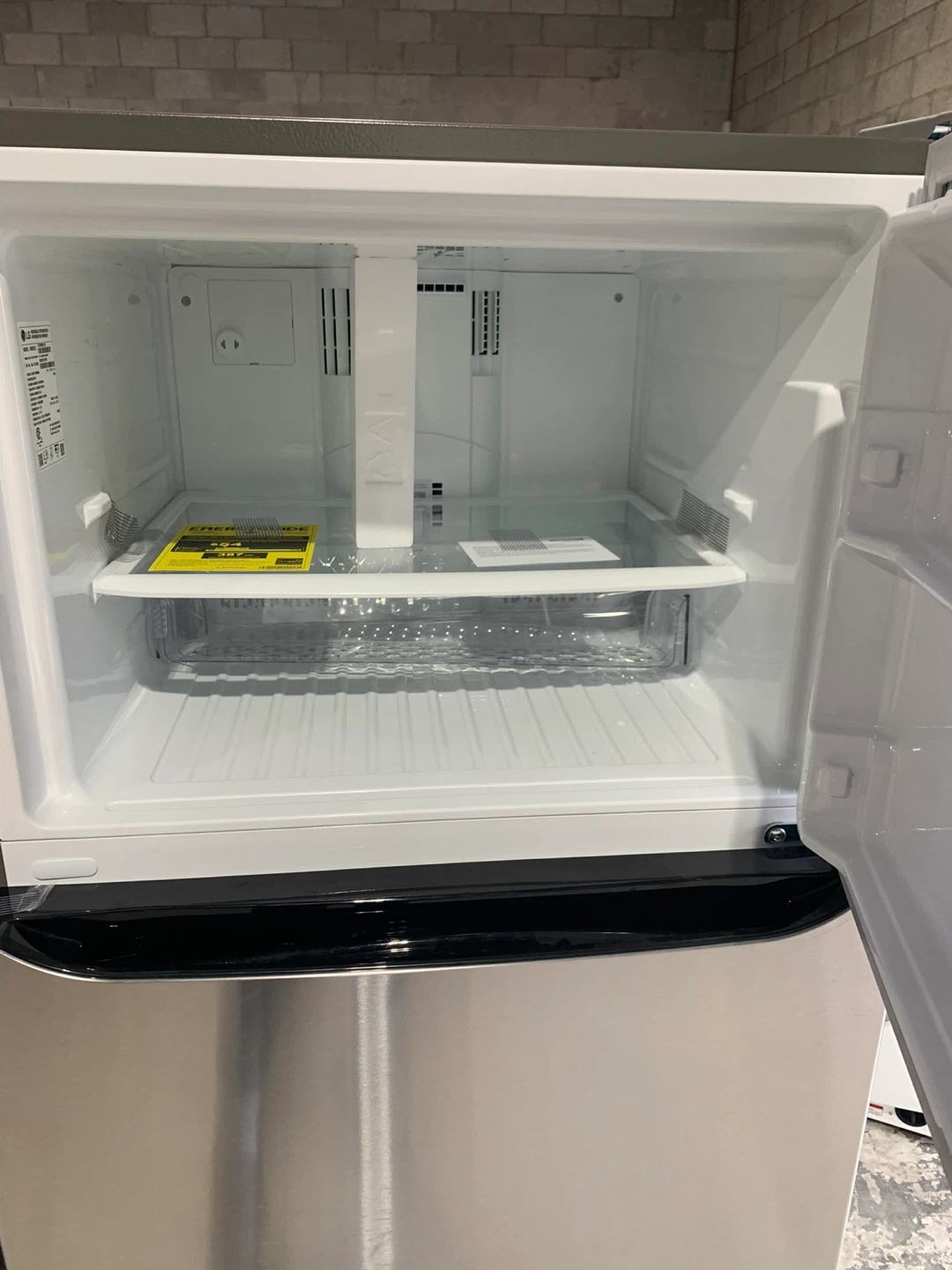 LG Top Freezer Refrigerator Stainless Steel - photo 2