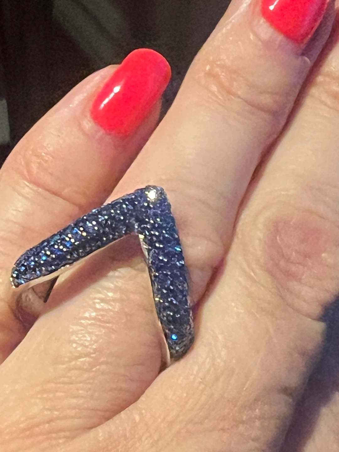 V-shaped blue crystals silver 925 ring