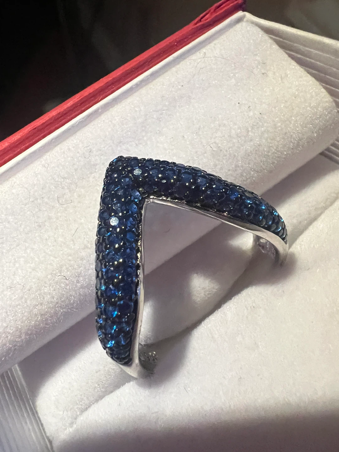 V-shaped blue crystals silver 925 ring - photo 3