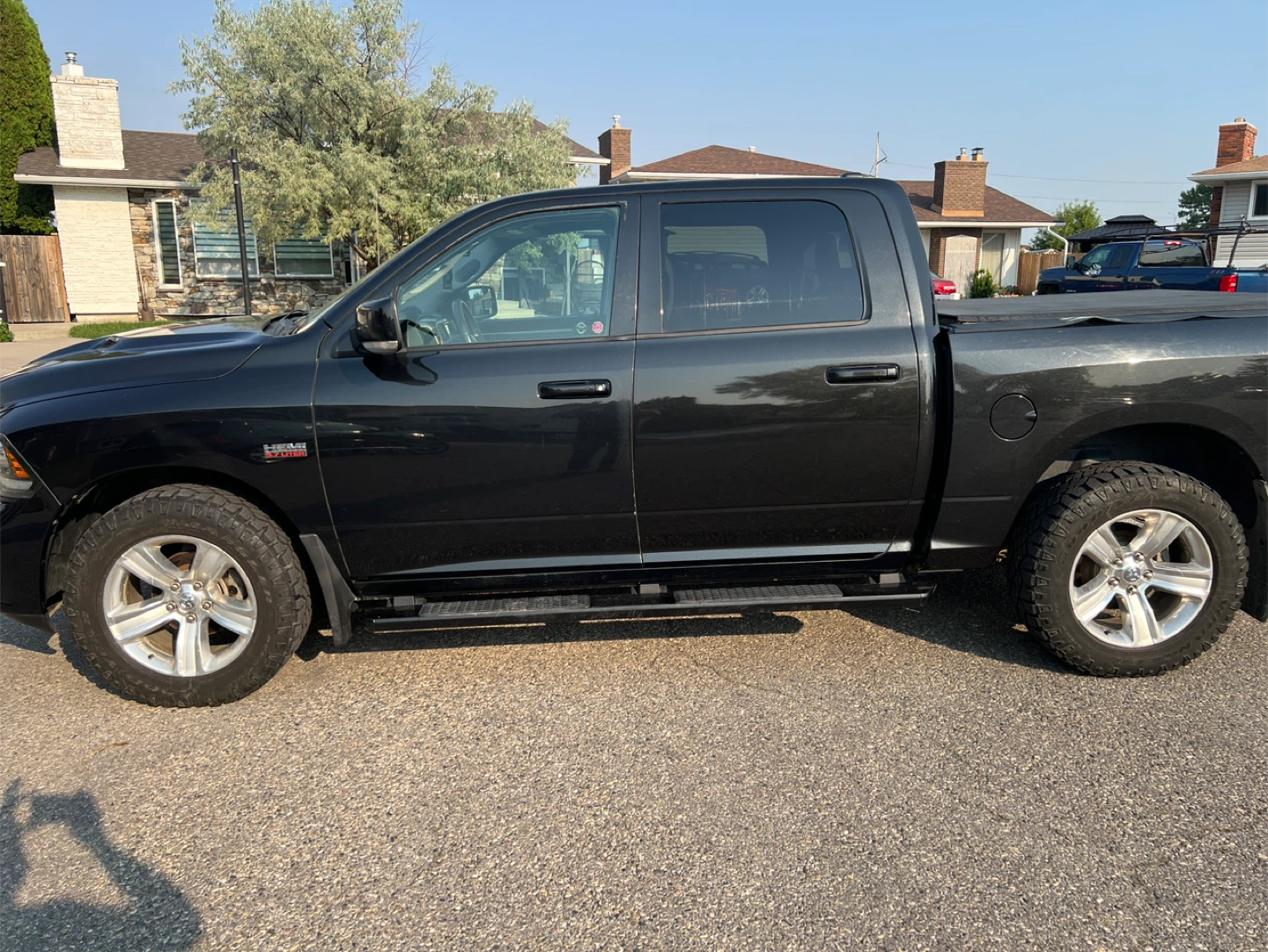 Dodge RAM 1500 Hemi 5.7 Litre Crew Cab - photo 2