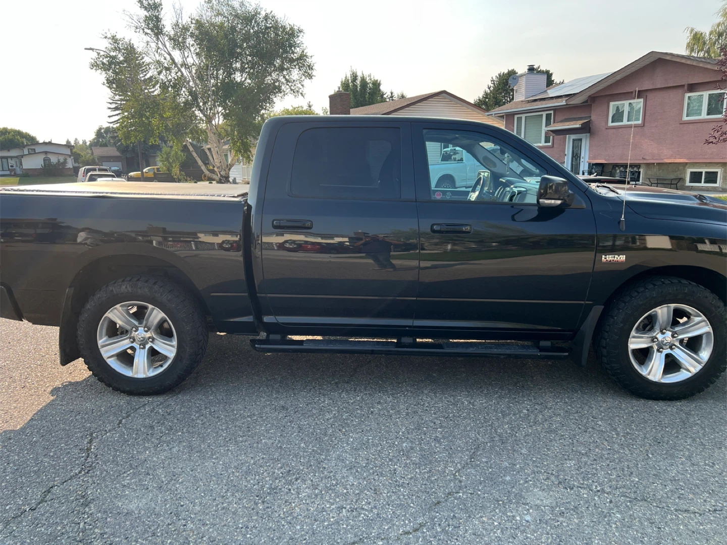 Dodge RAM 1500 Hemi 5.7 Litre Crew Cab - photo 3