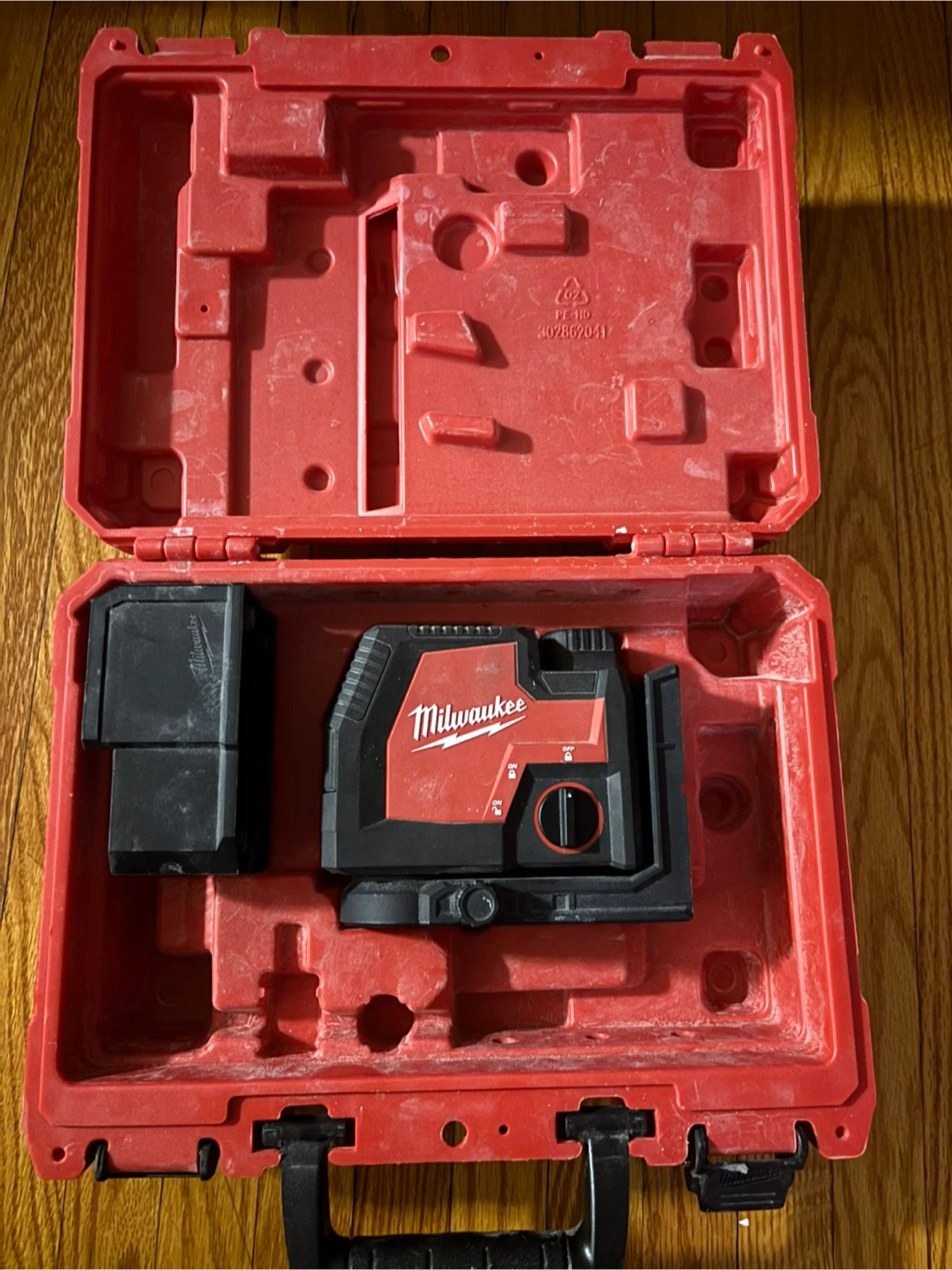 Milwaukee Laser Level with Case