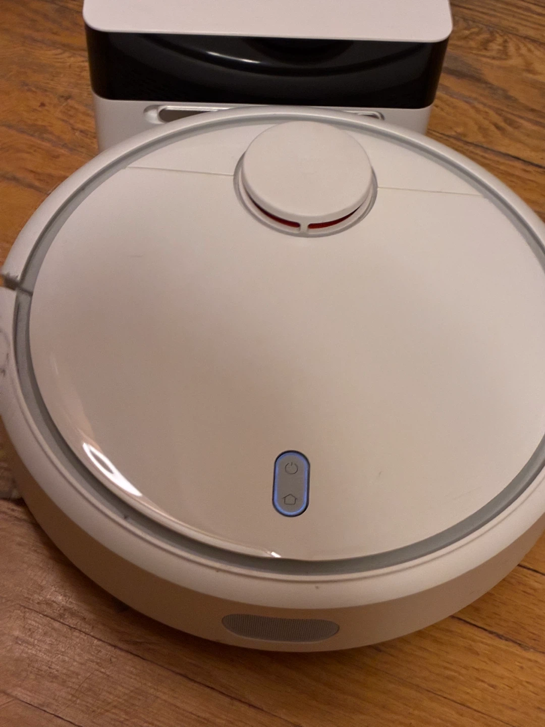 Xiaomi Mi Robot Vacuum – Working + Charging Dock - photo 2