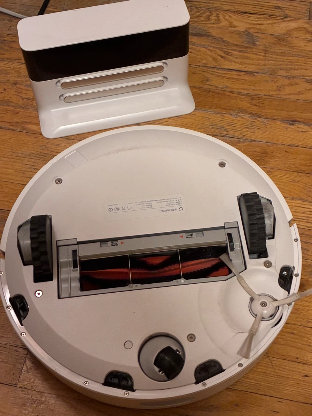 Xiaomi Mi Robot Vacuum – Working + Charging Dock - photo 5