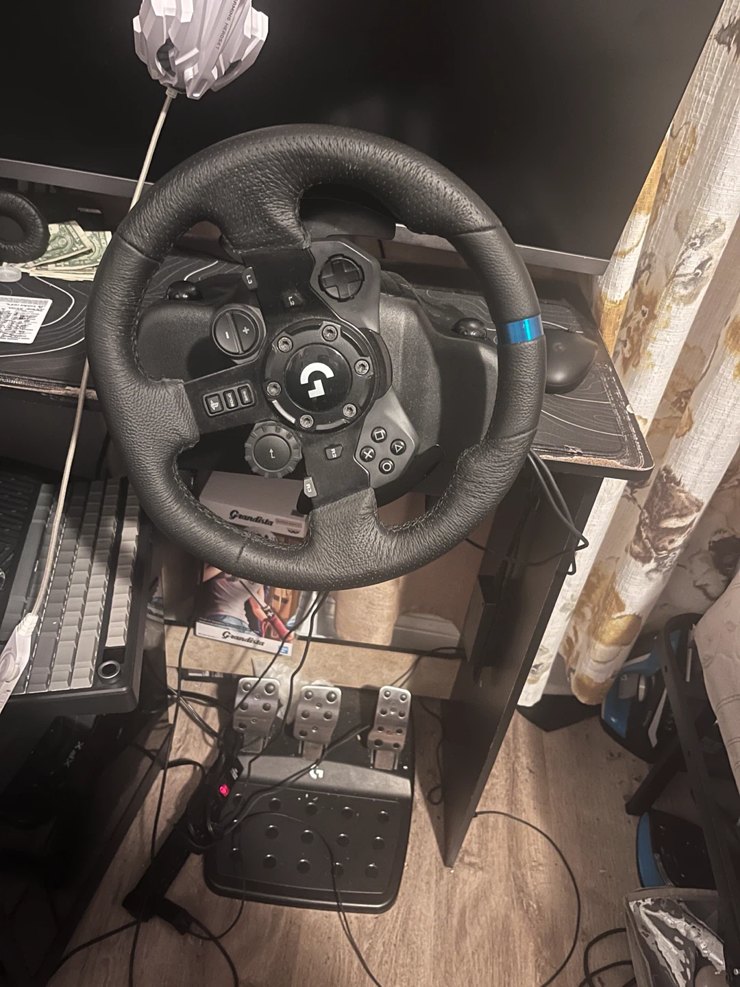 Logitech G923 Racing Wheel and Pedals