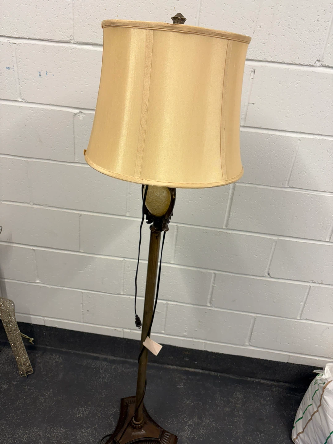 Vintage Style Floor Lamp - photo 3
