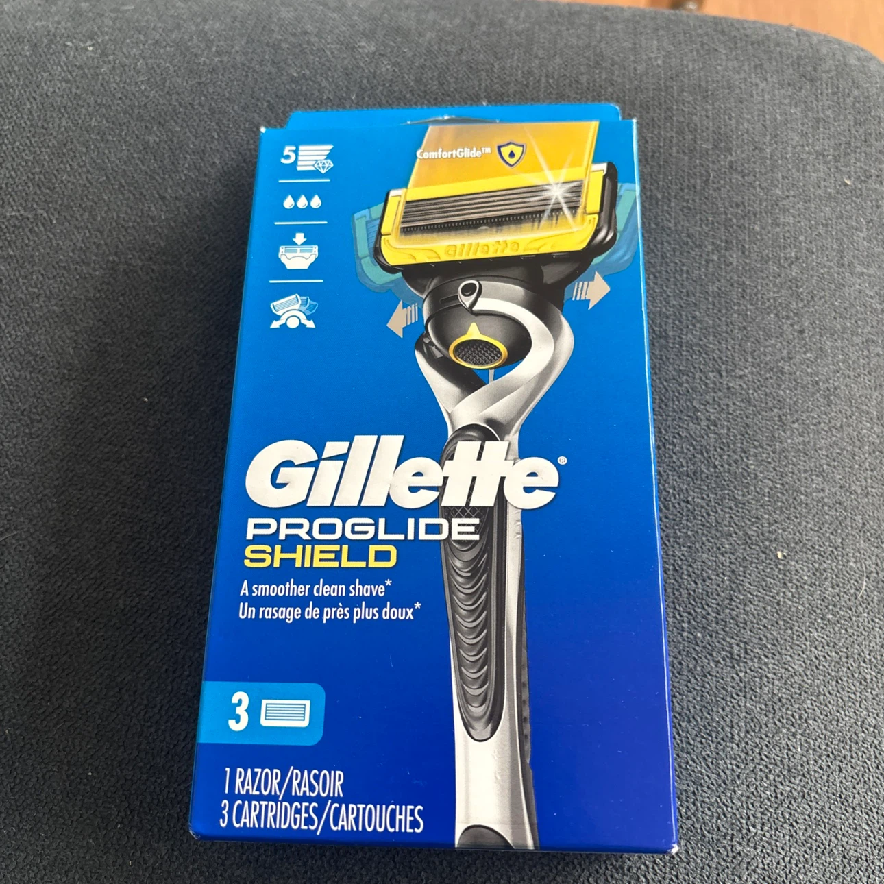 Gillette ProGlide Shield Razor with 3 Cartridges