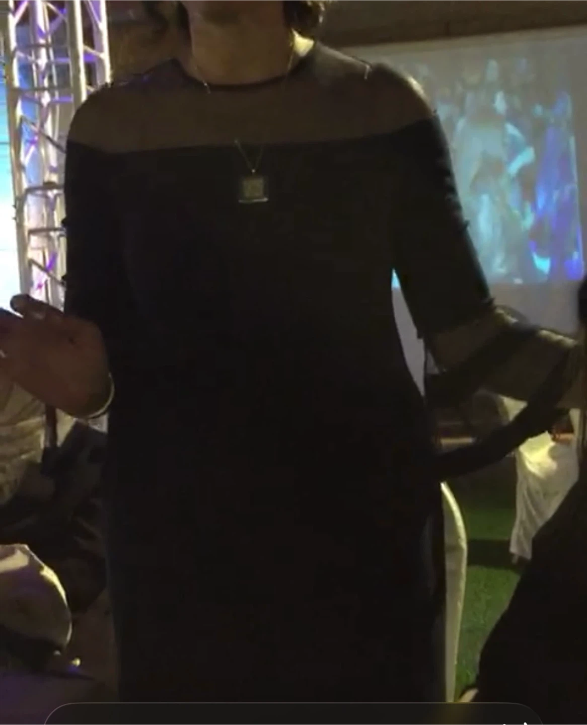 Black cocktail dress with mesh detail - photo 3