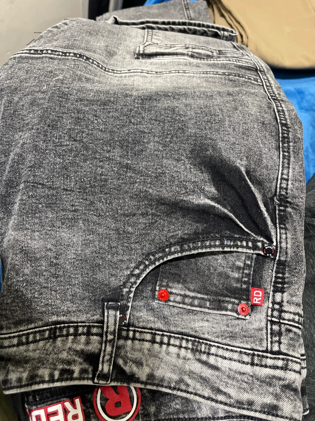 Red Denim Acid Wash Jeans Size 34/32 - photo 2