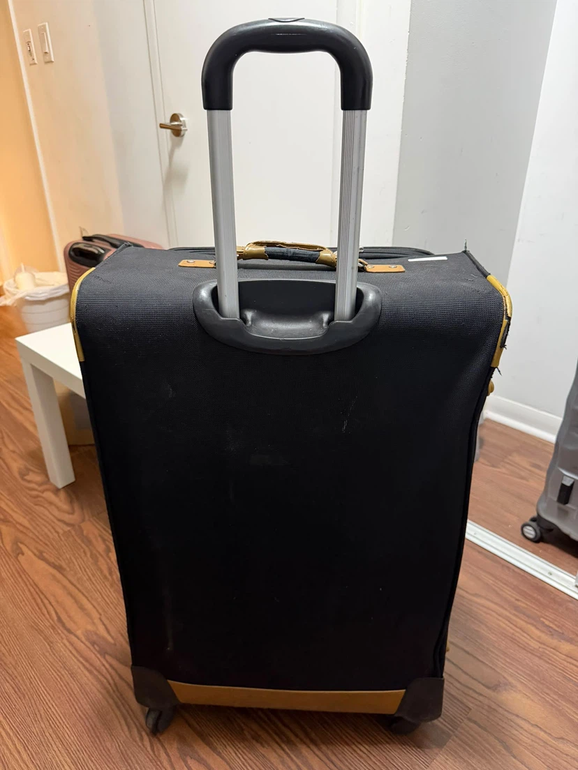 Suitcase-move out sale - photo 3