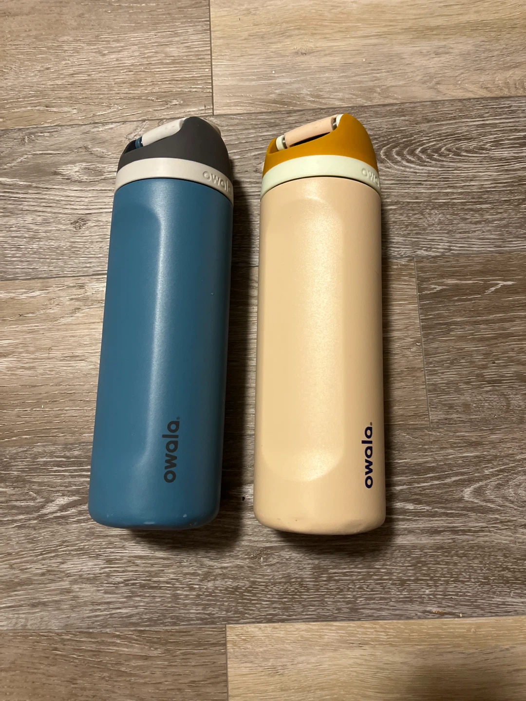 2 Owala FreeSip Water Bottles