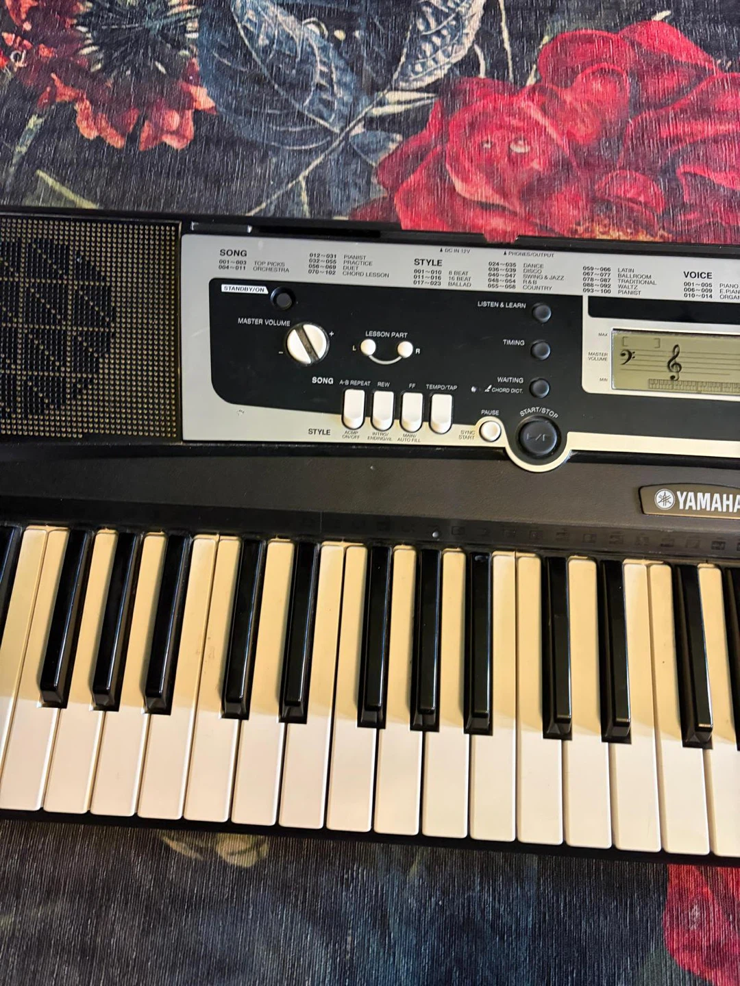 Yamaha YPT-210 Portable Keyboard - photo 2