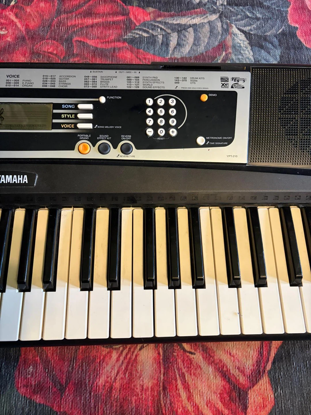 Yamaha YPT-210 Portable Keyboard - photo 3