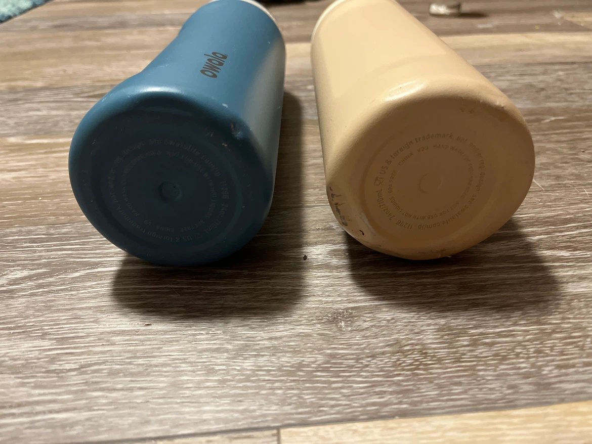 2 Owala FreeSip Water Bottles - photo 2