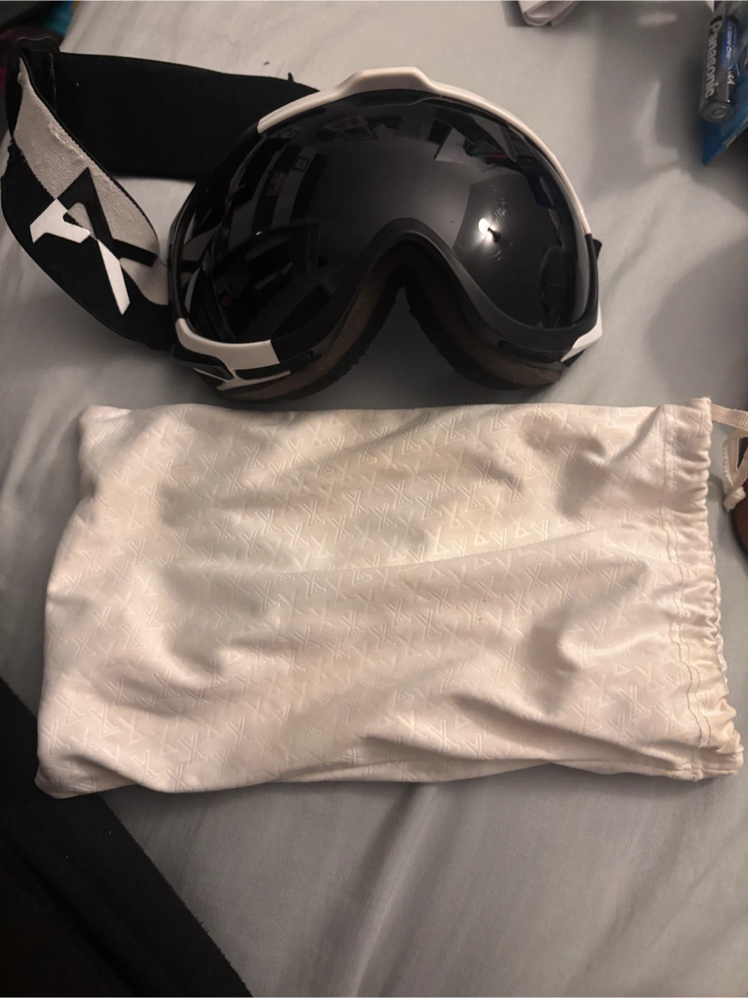 Anon Ski Goggles Black and White