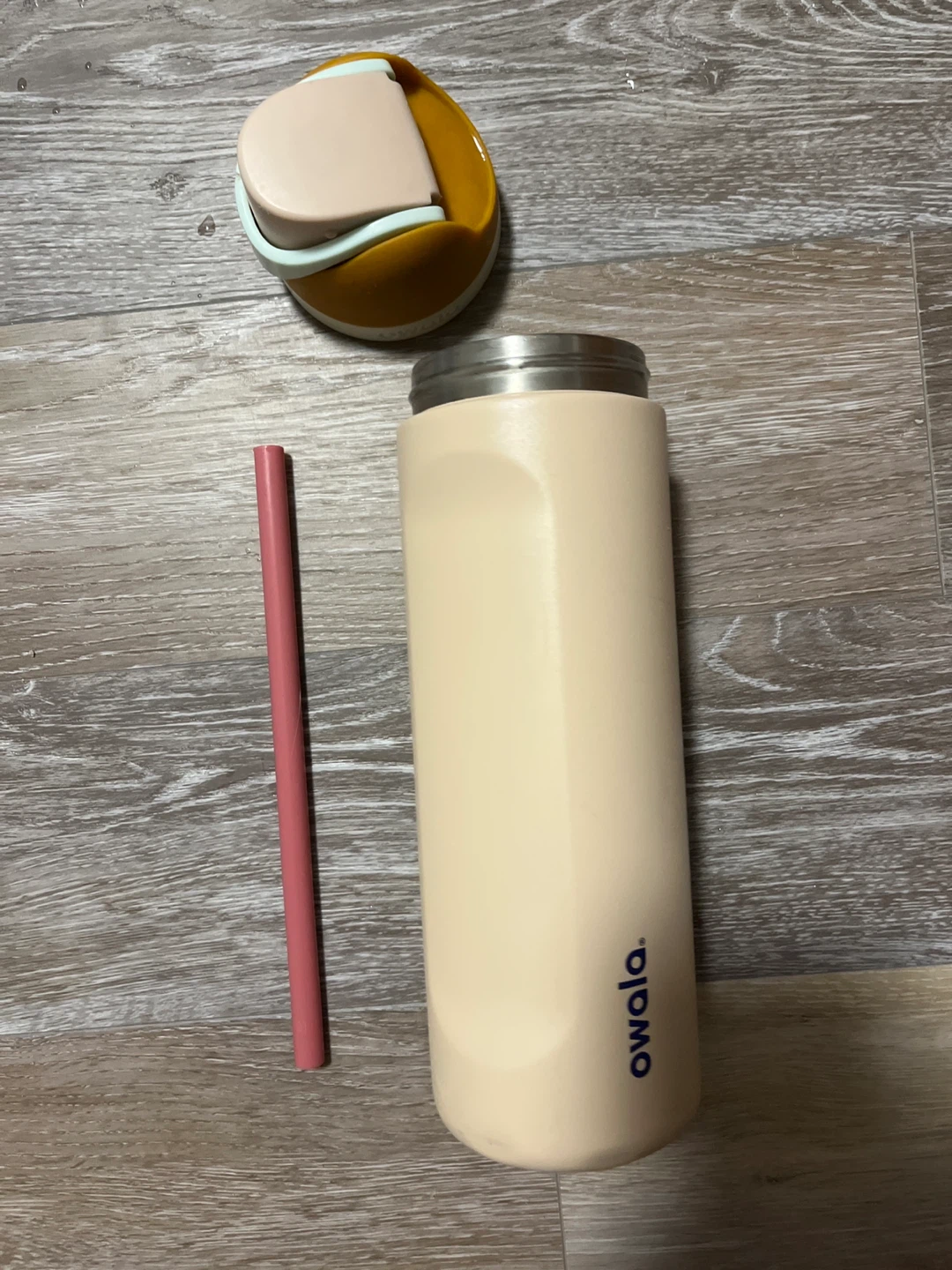 2 Owala FreeSip Water Bottles - photo 4