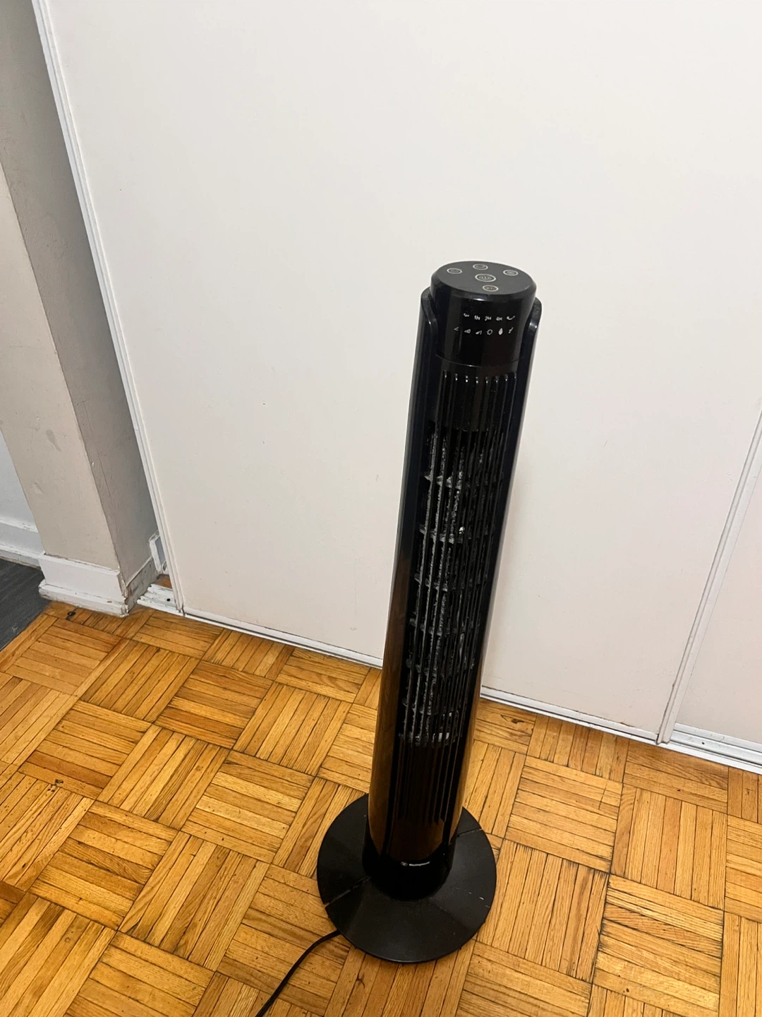 Black Tower Fan - photo 2